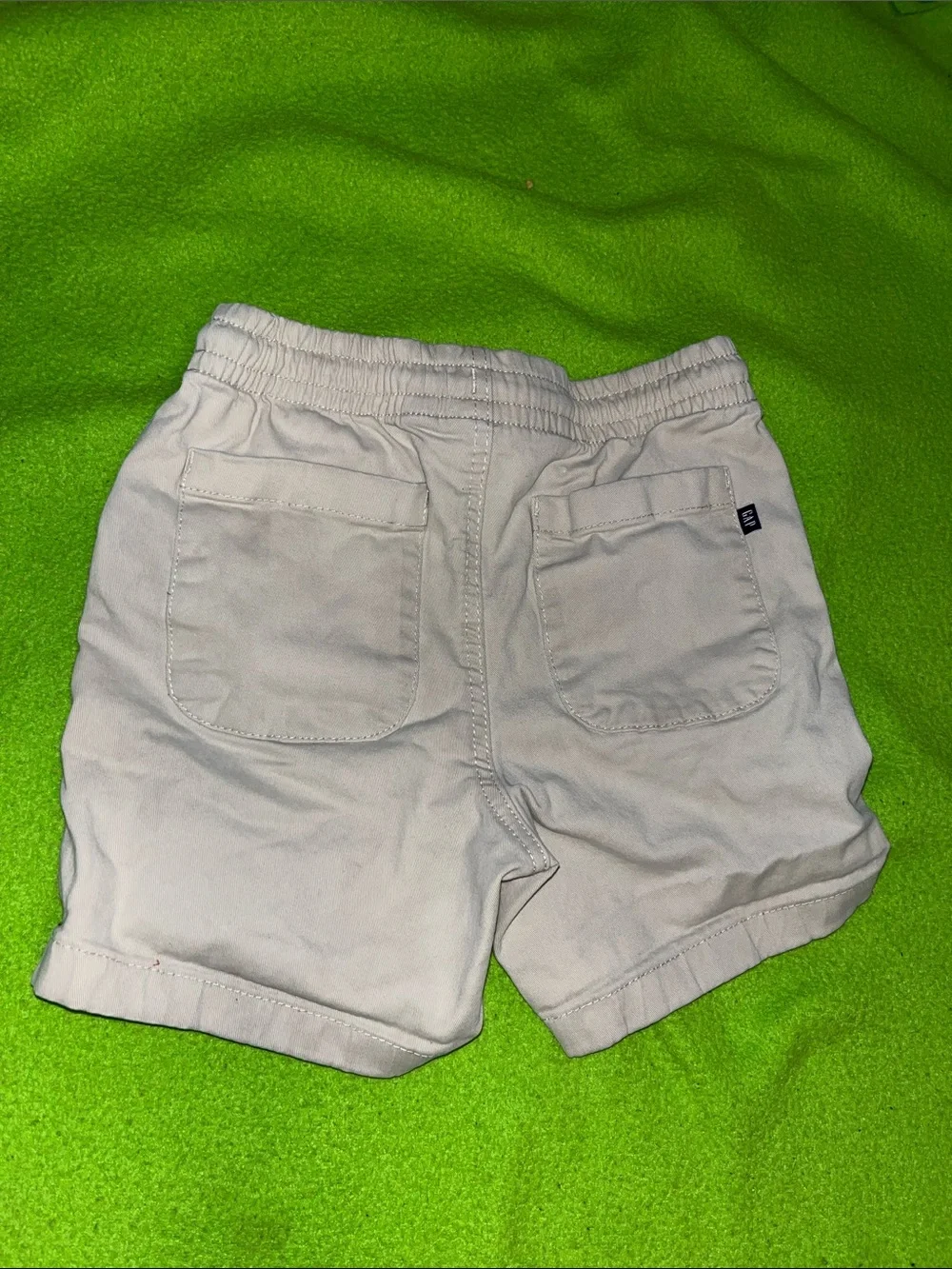 GAP Cream Elastic-Waist Bermuda Shorts